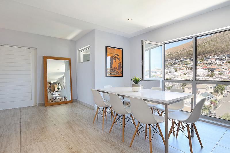 To Let 3 Bedroom Property for Rent in Green Point Western Cape